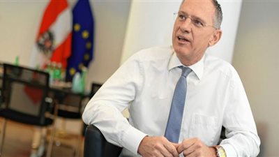 وزير الداخلية النمساوي: نظام اللجوء الأوروبي بحاجة إلى إصلاح جذري عاجل