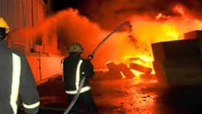 السيطرة على حريق اندلع بأحد مخازن في أسيوط