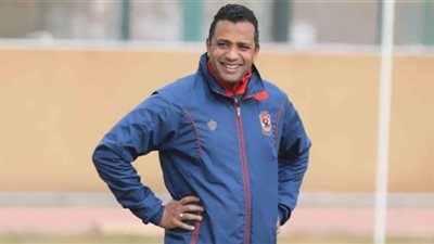 بالصور.. احتفال جنوني من سامي قمصان بهدف محمد شريف في الزمالك