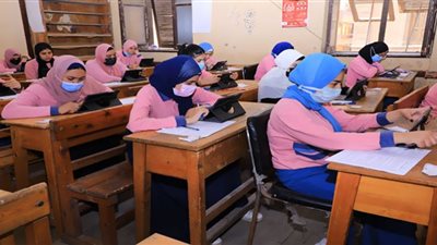 التعليم تتدخل لحل أزمة نتيجة الصفين الأول والثاني الثانوي (مستند)