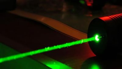 يعمل إلى الأبد.. علماء يبتكرون أول ليزر ذري