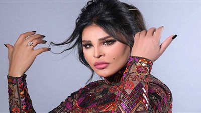 أحلام تسحب البساط من نوال الكويتية بفستانها اللافت