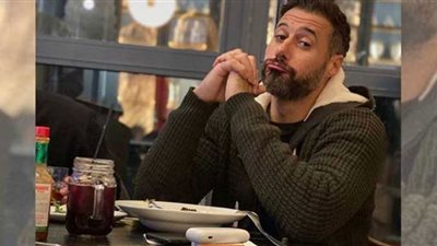 أحمد السعدني مهنئاً الأهلي بفوزه على مونتيري: موسيماني مدرب داهية