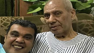 تفاصيل عزاء والد الفنان أحمد فتحي.. خاص