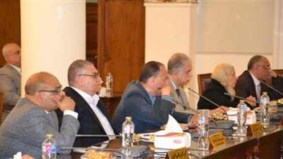 غرفة عمليات مركزية لمتابعة سير العملية الامتحانية على مدار الساعة - تنظيم ندوات توعوية لطلاب الجامعة لتنمية وعى الشباب لمواجهة التحديات التي تواجه الوطن