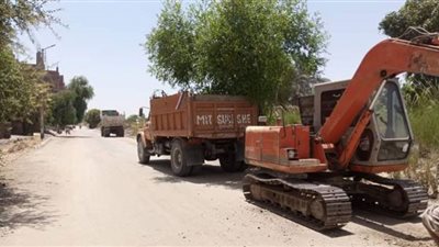 البدء في ترميم وإصلاح الطرق الرئيسية بمدينة دشنا بقنا