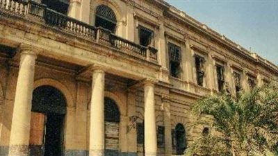 شاهد.. انهيار سور قصر عمر طوسون بشبرا