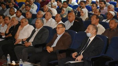 محافظ الشرقية يشهد ورشة عمل تطبيق منظومة المرتبات PAY ROLL للعاملين بالدولة