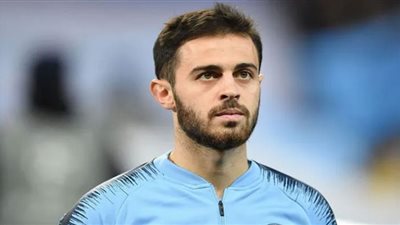 بيرناندو سيلفا يواصل ضغطه على إدارة مانشستر سيتي للرحيل