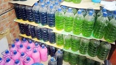 القبض على المسئول عن مصنع منظفات صناعية بالمرج