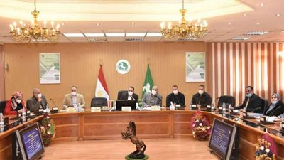 محافظ الشرقية يلتقي بالمواطنين ويُكلف بتوفير أوجه الرعاية الصحية لغير القادرين