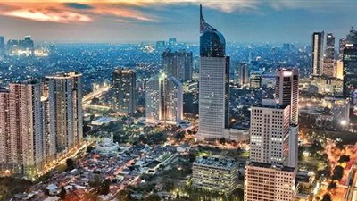 ارتفاع أسعار المواد الأولية يصعد بالاقتصاد الإندونيسي في 2021