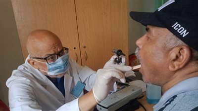 الكشف الطبي لـ 827 مريض في قافلة علاجية مجانية بالدقهلية