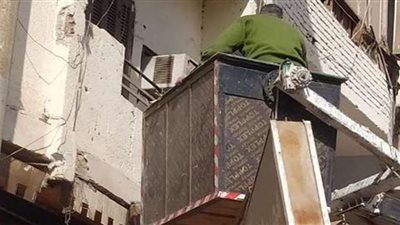 حملات مكثفة بمراكز ومدن الشرقية لإزالة الإعلانات واللوحات غير المرخصة