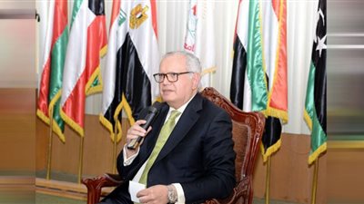 العرابى يحاضر فى ندوة القوة الناعمة وحوار الثقافات بملتقى الصداقة الأول بجامعة المنصورة