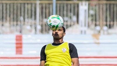 أسامة فيصل يصافح لاعبي الزمالك