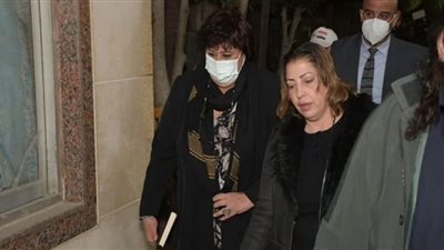 وزيرة الثقافة ونجوم الفن في عزاء المخرج جلال الشرقاوي (صور)