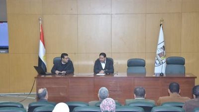 لجنة حصر الأنشطة الصناعية والتجارية داخل الحيز العمراني بمدن بني سويف