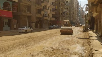 محافظ الشرقية يُتابع أعمال الرصف والتطوير الجارية بامتداد شارع القومية