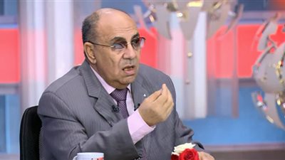 بعد الهجوم عليه.. مبروك عطية يُعلن اعتزاله الإعلام لهذا السبب
