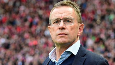 مدرب مانشستر يونايتد مستاء من التحكيم بعد التعادل مع بيرنلي