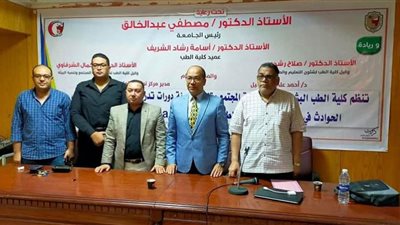 طب بشري سوهاج تنظم الدورة التدريبية الثالثة عن أسس علاج مرضى إصابات الحوادث