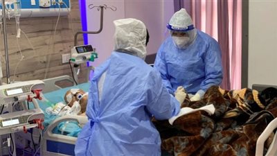 تزامنًا مع ارتفاع الأعداد.. الفرق بين متحور أوميكرون ونزلات البرد العادية