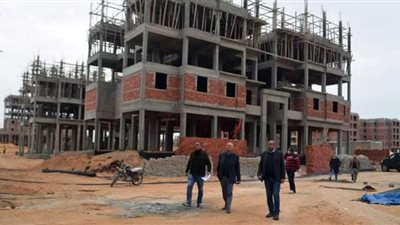 مواصلة العمل بعمارات الإسكان الاجتماعي بحي الأندلس بالعاشر من رمضان