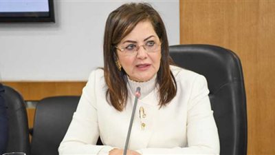 وزيرة التخطيط في يوم الخدم العامة: ثروتنا الحقيقية في قدراتنا البشرية