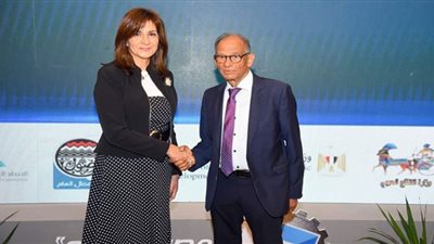 منح درجة الدكتوراه الفخرية من جامعة بيروت لخبير الهندسة العالمي هاني عازر.. ووزيرة الهجرة تهنئه