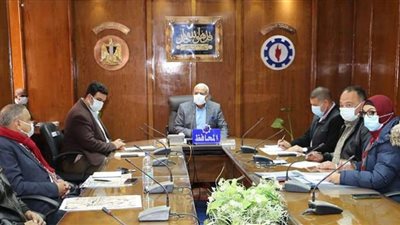 محافظ السويس يكشف عن موعد تطوير طريق 