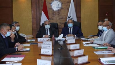 وزيرا النقل والري يناقشان موقف الموضوعات والتنسيقات المشتركة.. صور