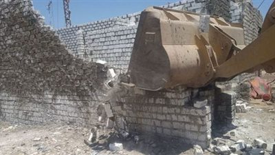 إزالة حالة تعدِِ للبناء المخالف في بني مزار بالمنيا