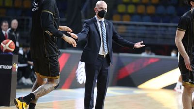 مدرب بورجوس يكشف سبب فوز فريقه على الزمالك في مونديال السلة