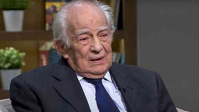 بعد قليل.. مرافعة الفنان رشوان توفيق في دعوى إلغاء توكيلات ابنته