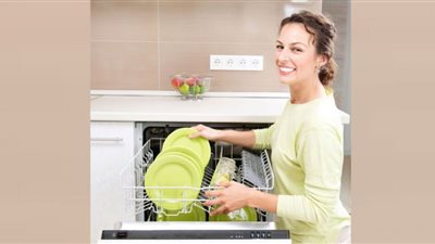 4 أدوات طبخ ممنوع غسلها في غسالة الأطباق.. خبراء صحة يحذرون