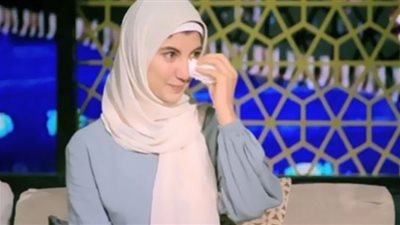 المصريين كلهم جدعان| والدة الطفلة رقية تبكي على الهواء بعد جمع الـ40 مليون جنيه