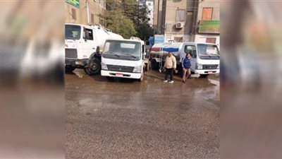 إصلاح كسر بخط مياه الشرب بمساكن الشرطة العسكرية بمدينة بنى سويف