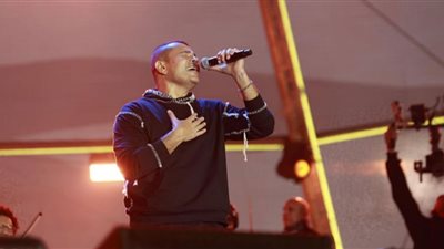 ممدوح موسى يحتفل بنجاح حفل عمرو دياب (صور)