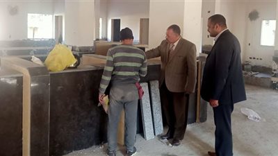 السكرتير العام بقنا يتابع تنفيذ مشروعات 