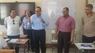 محافظ الشرقية يتفقد لجان إمتحانات الثانوية العامة بكفر صقر وأبو كبير