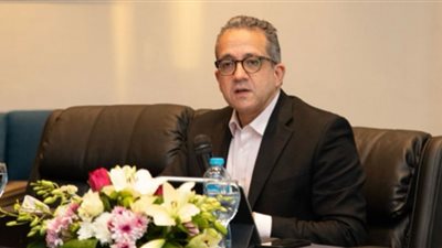 العنانى يناقش استعدادات القطاع السياحي في مدينة شرم الشيخ لاستضافة مؤتمر COP27