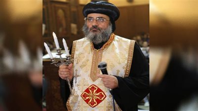 الأنبا فيلوباتير يلقي تعاليم خاصة في درس الكتاب المقدس