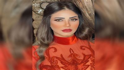 بالأحمر.. إيناس عزالدين تتألق على انستجرام (صور)