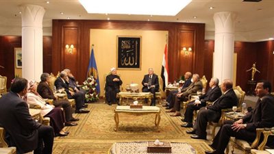 المفتي يتوجه إلى مقر المحكمة الدستورية لتهنئة المستشار بولس فهمي بتوليه مهام منصبه الجديد