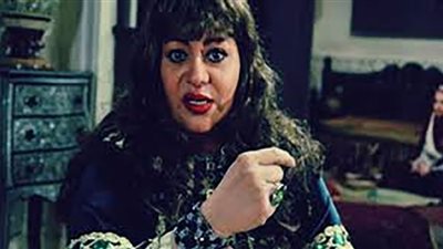 (شاه) فريدة سيف النصر: أبويا قالي جسمك فيه الطمع ولازم تتجوزي بعد فيلم 4-2-4