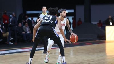 مدرب ليكلاند يكشف أسباب الفوز على الزمالك في كأس العالم لاندية السلة