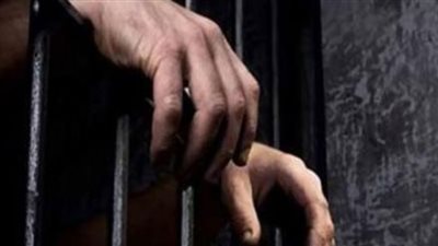 سقوط عاطل بحوزته هيروين وحشيش قبل ترويجها بالقناطر الخيرية بالقليوبية