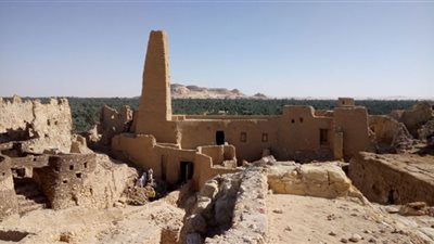 اكتشاف مركب غارق من القرن الثاني قبل الميلاد سقط عليه معبد آمون (فيديو)