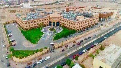 مكتب بريد طيبة الجديدة يدعم محاربي السرطان بمستشفى الأورمان بالأقصر بكروت خاصة لتسهيل المعاملات